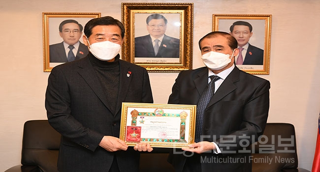 안산시, 라오스 총리훈장 수상…한국어교육원 기숙사 건립 유공